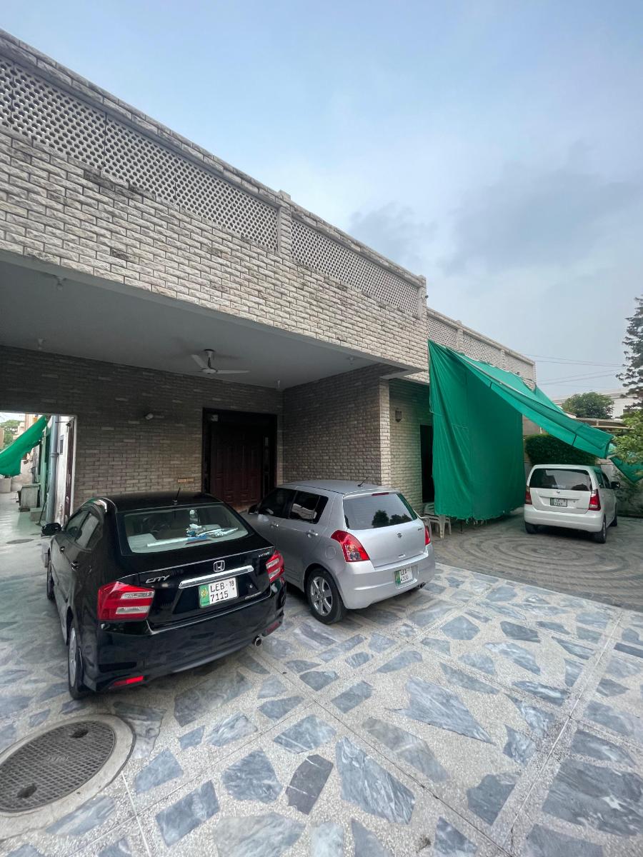 20 Marla Used House for sale in DHA, Lahore | TL-1160 Slide 1