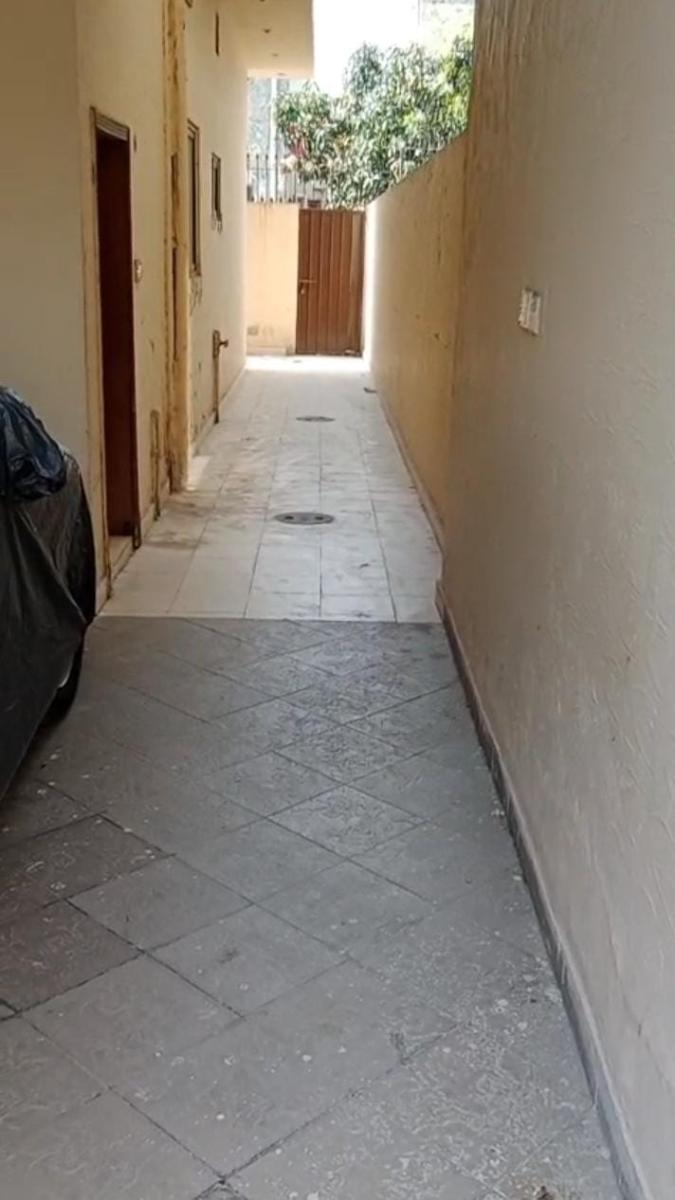 10 Marla Used House for sale in Wapda Town, Lahore | TL-1026 Slide 1