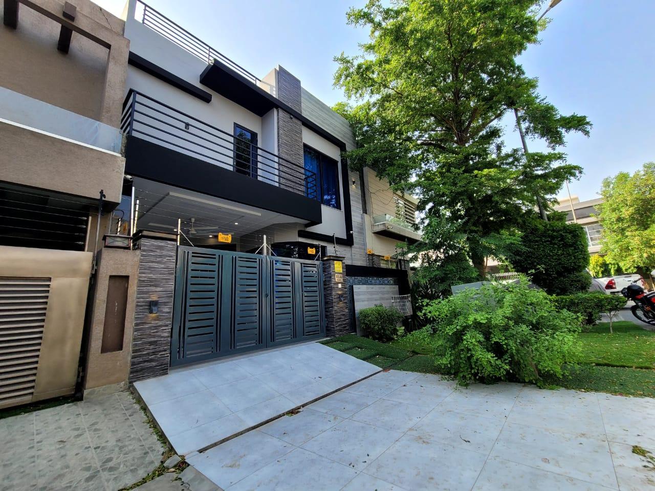 5 Marla Brand New House for sale in DHA, Lahore | TL-1300 Slide 1