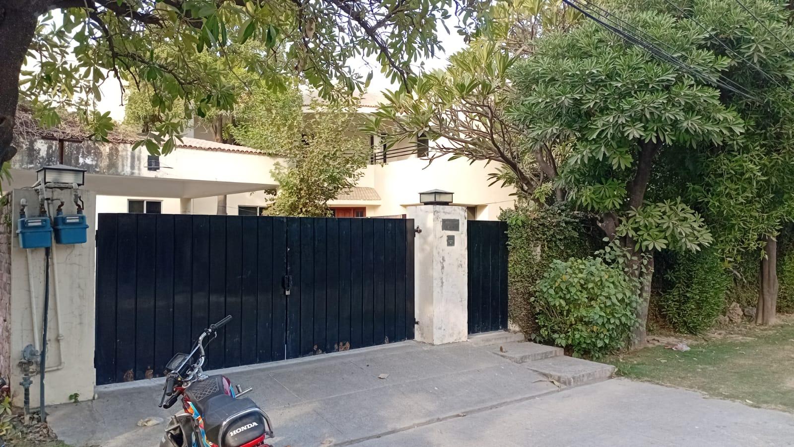 40 Marla Used House for sale in DHA, Lahore | TL-1317 Slide 1