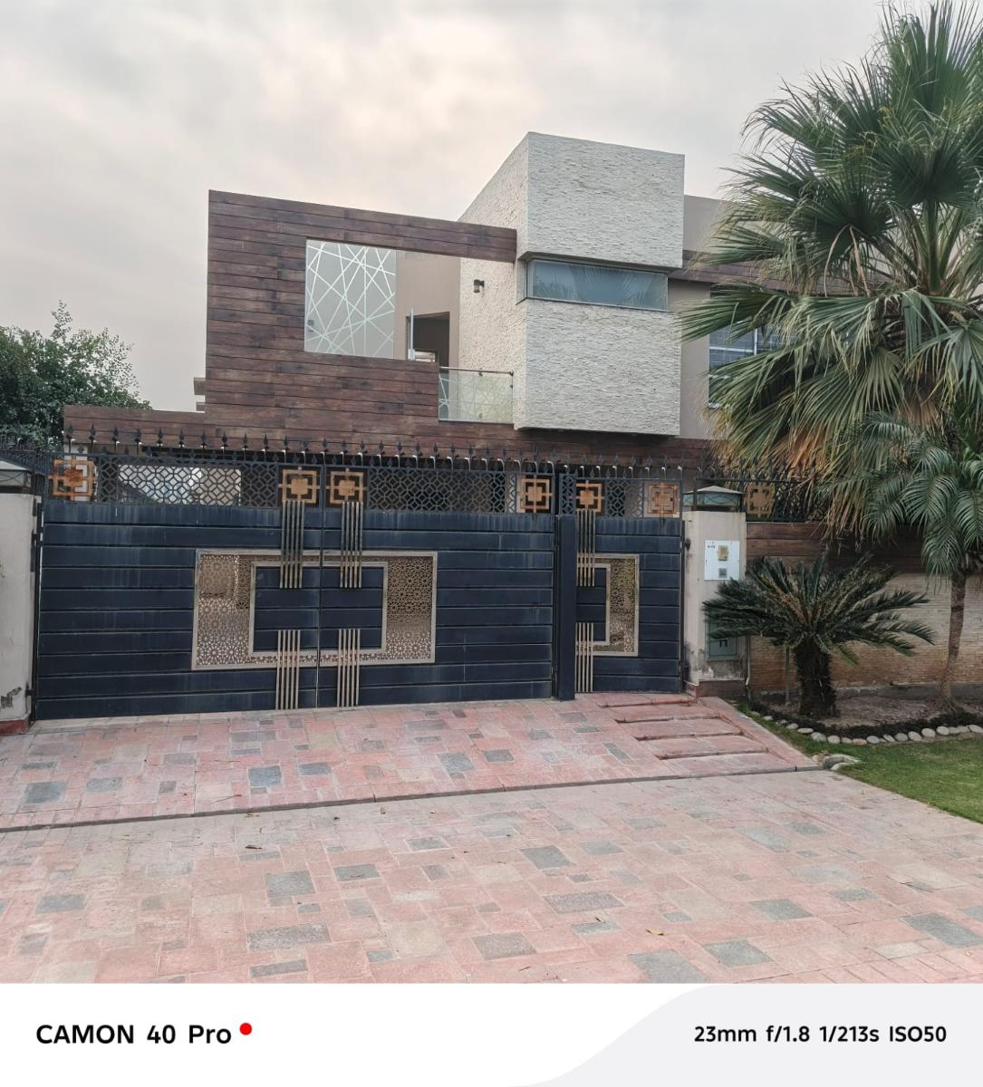 20 Marla Used House for sale in DHA, Lahore | TL-1400 Slide 1