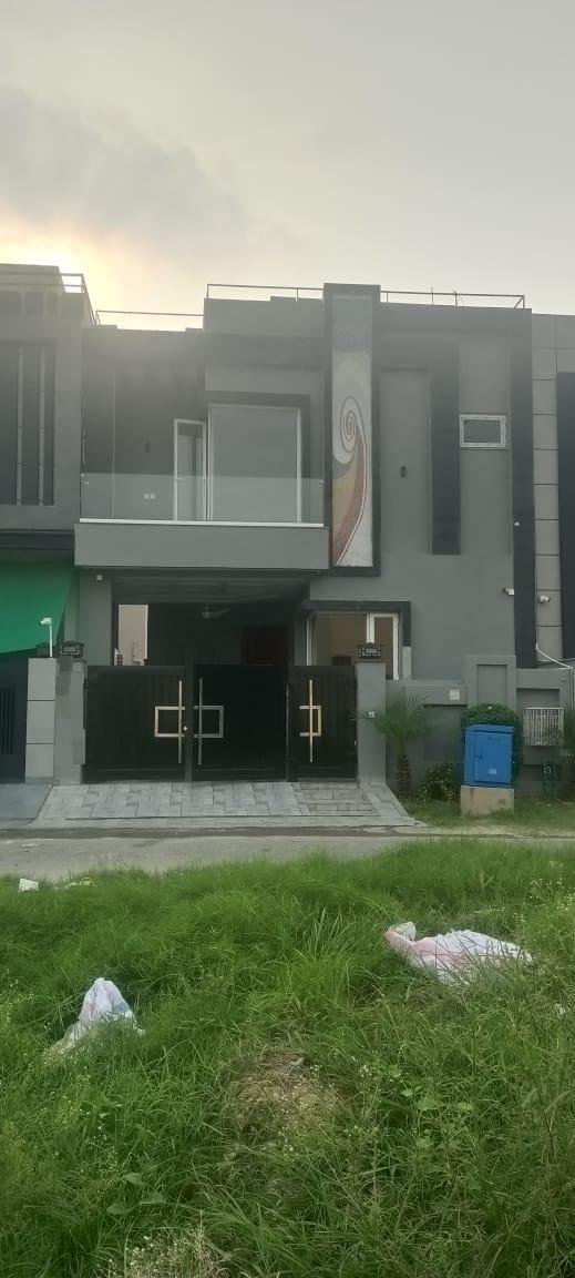 5 Marla Used House for sale in DHA, Lahore | TL-1524 Slide 1